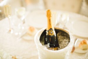 champagne, restaurant, ice-4736380.jpg